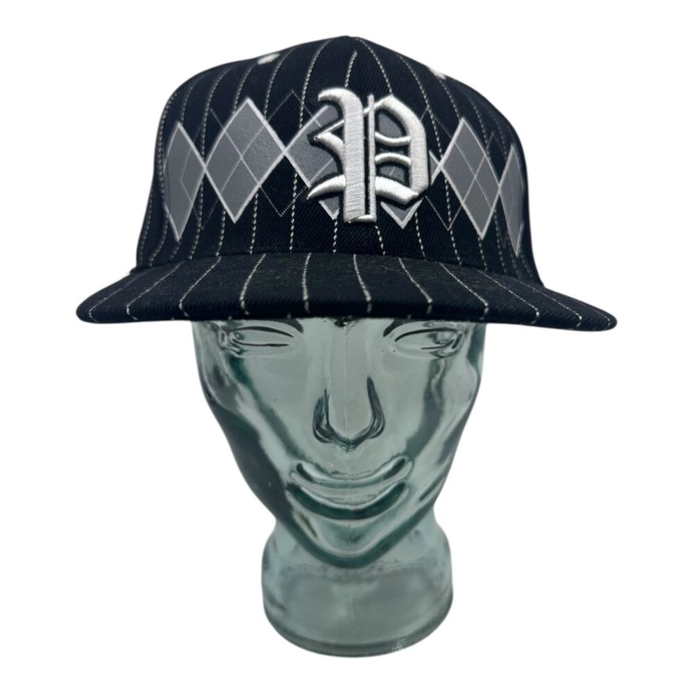 PLAYA Silver Diamonds Black Cool Curved Brim TruckerHat Baseball Cap Unisex